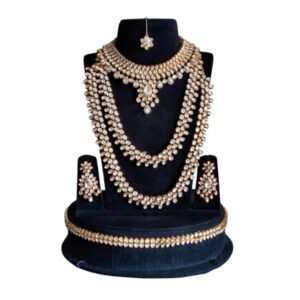 White Kundan Jewellery Set For Rent